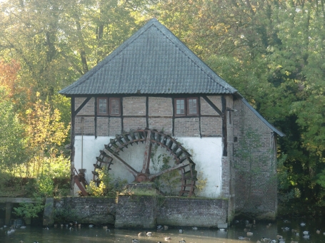 Straelen : Wachtendonker Straße, Haus Caen, die Wassermühle gehört zu den ältesten am Niederrhein